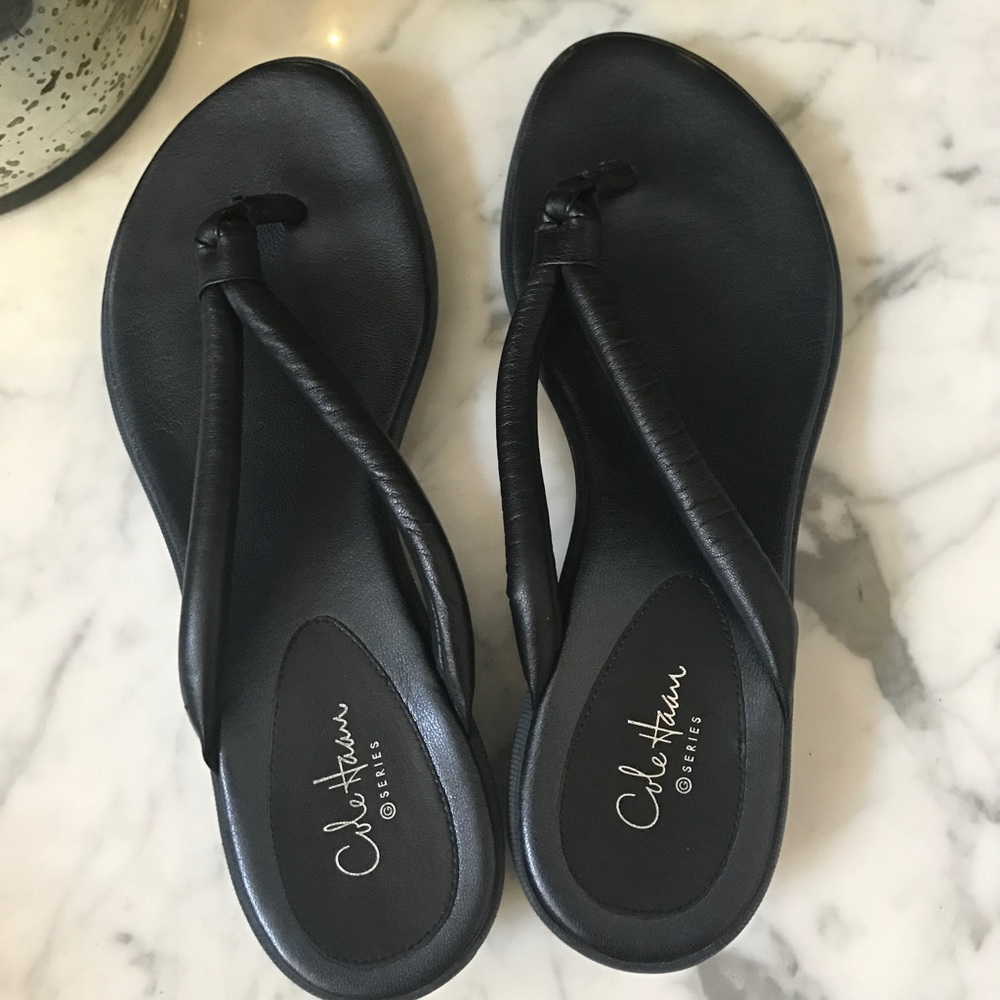 Cole Haan Flip Flops/Sandals 9M